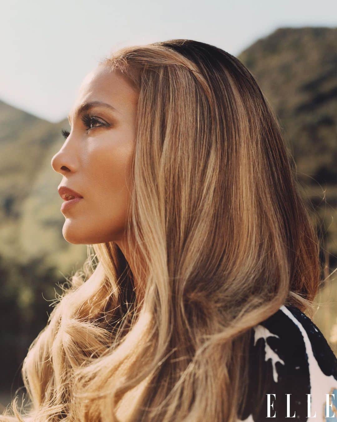 ELLE Magazineさんのインスタグラム写真 - (ELLE MagazineInstagram)「@jlo was part of the first wave of pop music’s Latin explosion. Now, in the midst of another takeover, Lopez is still here, going toe to toe with a new wave of brilliant Latin performers like Bad Bunny and Maluma. “I was part of that [first wave], and that was Latin artists coming over and singing in English, but now this is such a different thing,” Lopez says. “This is Spanish music becoming American music, becoming global music.” Click the link in bio for the full cover story.  ELLE February 2021⁣⁣⁣⁣⁣ Photographer: @micaiahcarter⁣⁣⁣⁣⁣ Stylist: @alexwhiteedits⁣⁣⁣⁣⁣ Writer: @geometricsleep⁣⁣⁣⁣⁣ Hair: @chrisappleton1⁣⁣⁣⁣⁣ Makeup: @scottbarnescosmetics⁣⁣⁣⁣⁣ Manicure: @tombachik」1月14日 22時31分 - elleusa