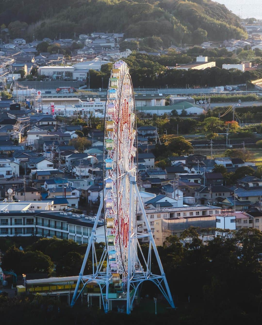 s_shoheyのインスタグラム：「.  Ferris wheel .」