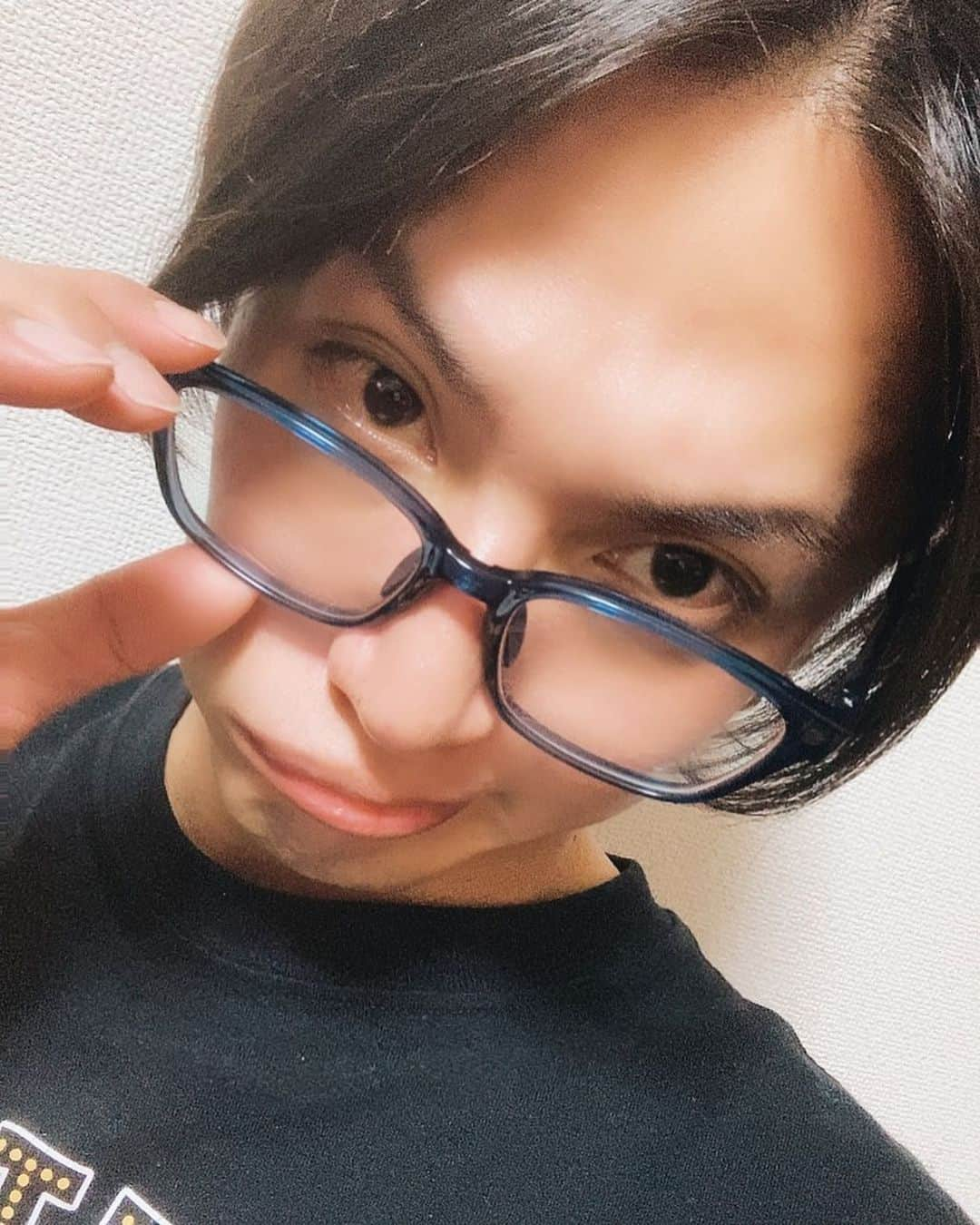 友常勇気さんのインスタグラム写真 - (友常勇気Instagram)「I'm home🤗🎉🎉 I’m gonna go to bed now.lol #勇者セイヤン #太田将熙 #初共演 #最高 #本当素敵で良い子 #明日もやったるでー そして、 #友常勇気  #そろそろ #限界 #寝ます #笑 #お休みなさい p.s 写真で 「もう、寝るぜ、夢でな😏」 表現しております🤣笑笑」1月14日 22時33分 - yuki_tomotsune