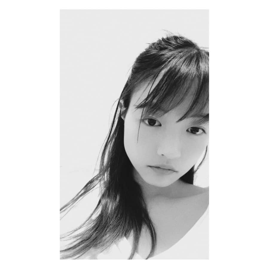 寺川里奈のインスタグラム：「Long hair🦒  #ヘアスタイル #ロングヘア #黒髪 #美容」