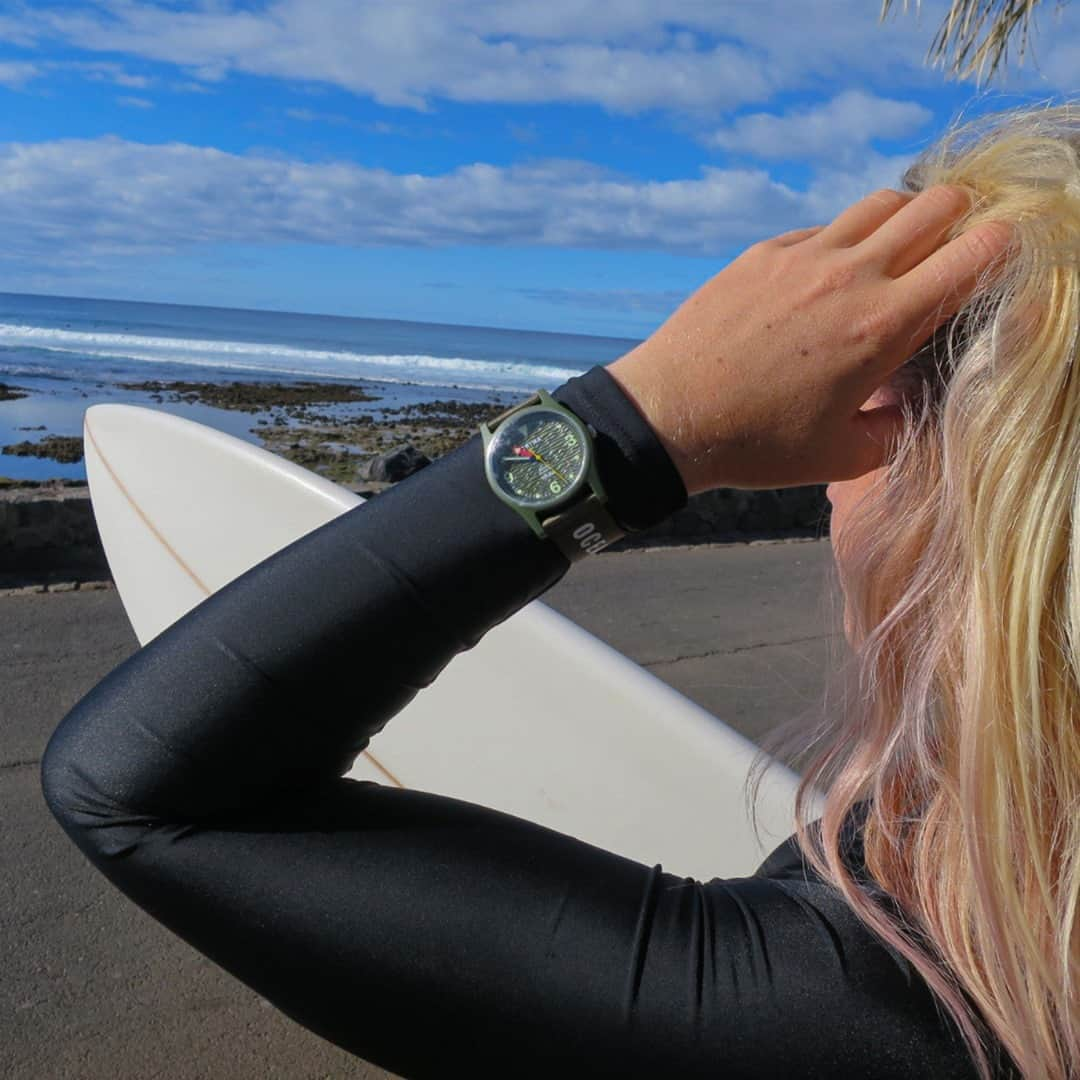 TRIWAさんのインスタグラム写真 - (TRIWAInstagram)「@emmywilen rocking our seaweed limited edition ocean plastic watch. There are only a few pieces left of this model and won't be back in stock!⠀⠀⠀⠀⠀⠀⠀⠀⠀ #details #watches #womenswatches #menswatches #design #accessories #watch #statement #triwawatch #timeforoceans #oceans #recycled #recycledplastic #upcycled #upcycling #recycling #plasticwatch #zerowaste」1月14日 23時01分 - triwa