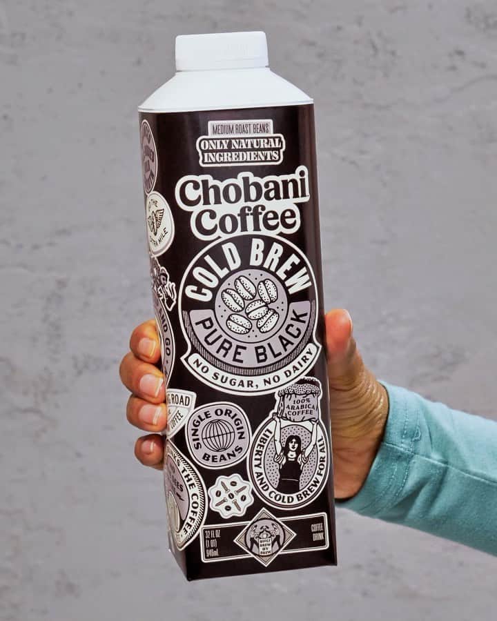 Chobaniのインスタグラム：「Coffee lovers, this is cold brew for you. Inspired by our Chobani® Coffee Creamer and Chobani® Oat fans, we crafted new Chobani™ Coffee ☕ a ready-to-drink cold-pressed coffee, blended with your favorite dairy creamer and non-dairy oatmilk flavors. Chobani™ Coffee is crafted with good ingredients. And good intentions. Crafted with 100% Arabica beans. And 100% heart ❤️. Pro tip: Pour it over ice. #ChobaniCoffee」