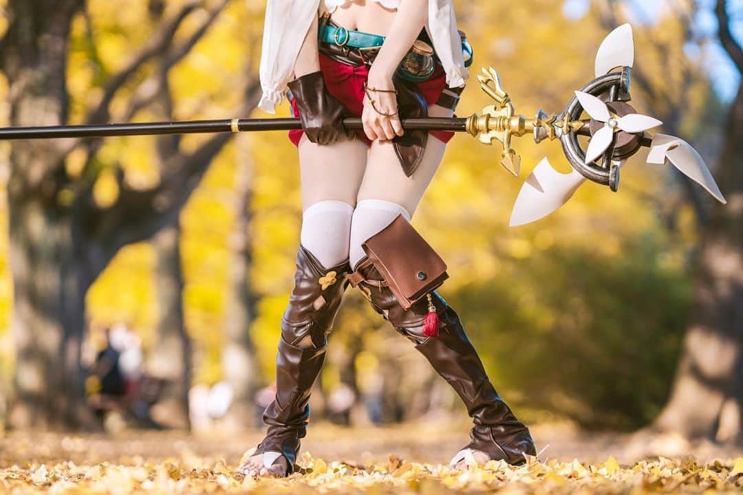 shikaのインスタグラム：「新しいコスプレキャラクターを当ててみましょう!」