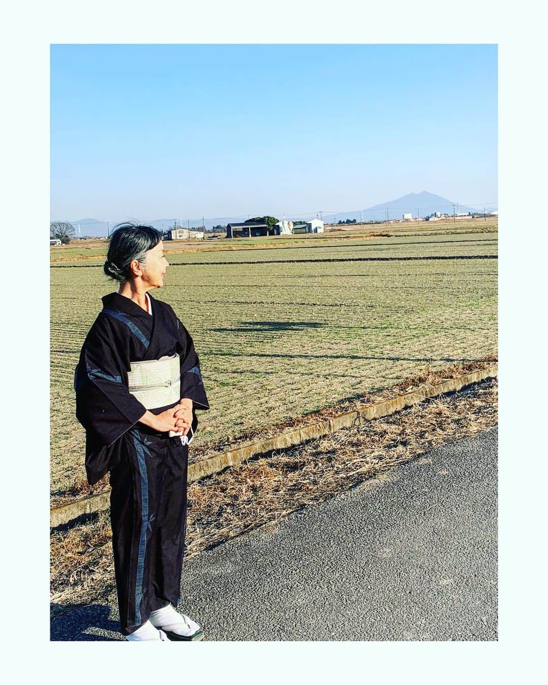 山崎陽子さんのインスタグラム写真 - (山崎陽子Instagram)「初筑波。 何もかもに恵まれた取材日。 #kimono #本場結城紬 #小倉商店  #風車の帯 #八寸帯好き #洛風林 #道明 #京都一脇」1月14日 23時12分 - yhyamasaki