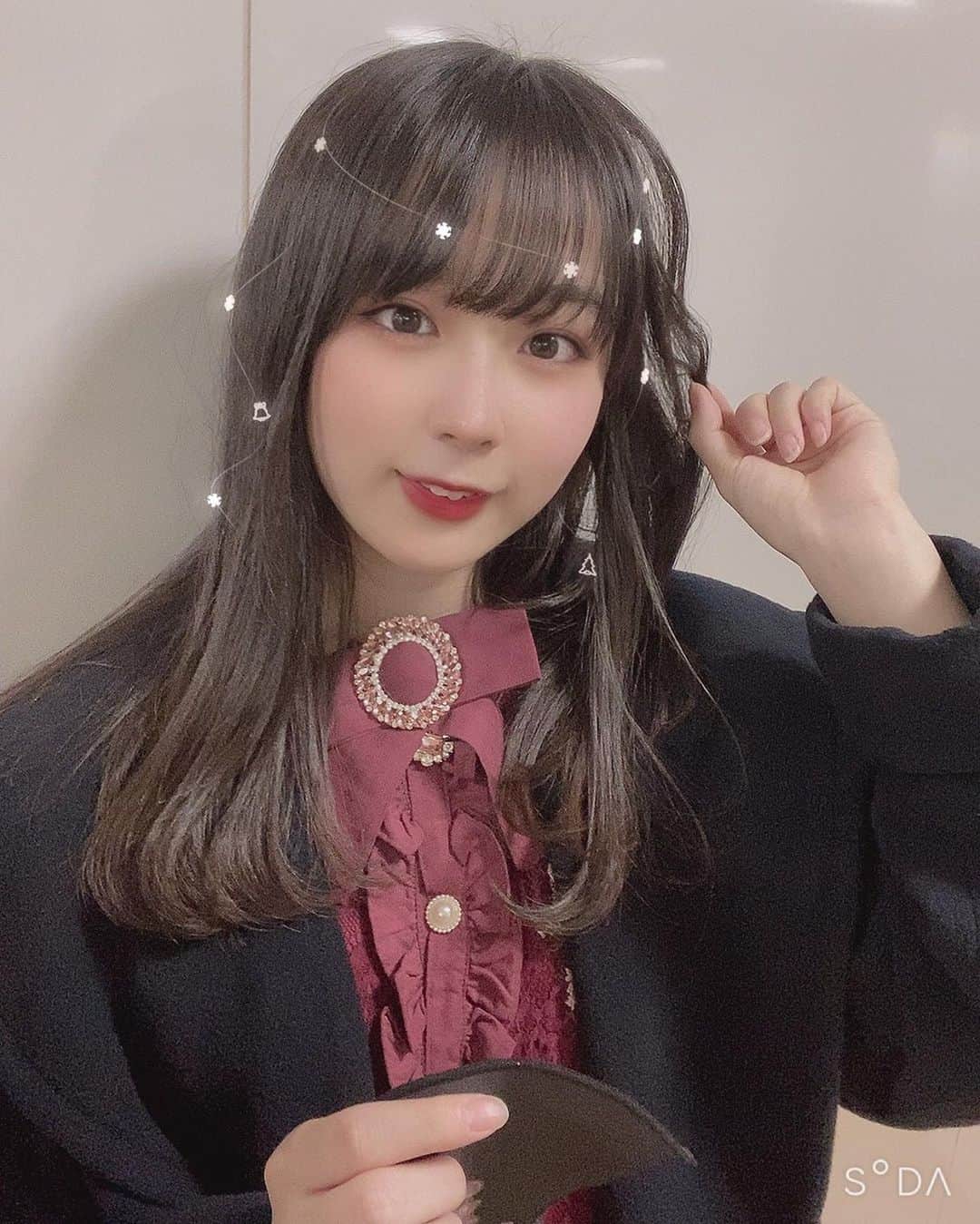 高田もものインスタグラム：「. SODAの色んなスタイルを使って撮ってみた〜！！！ . どれにしようか迷っちゃう！🥺 . ってくらいいろいろあった〜！ . そして今日はパン屋さんのパンたべました🍞 . パン屋さんのパンだいすきなんだよ、、 . かしこ . #盛り方は自分次第 #soda  . #高田もも #かしこってなに #かみやど #ひらがなかみやど #あいどる #アイドル #idol #japaneseidol #かしこ #ロングヘア #ワンピース #swankiss #コート #ミスid2021 #ミスid #instagood #instagram #前髪 #巻き髪」