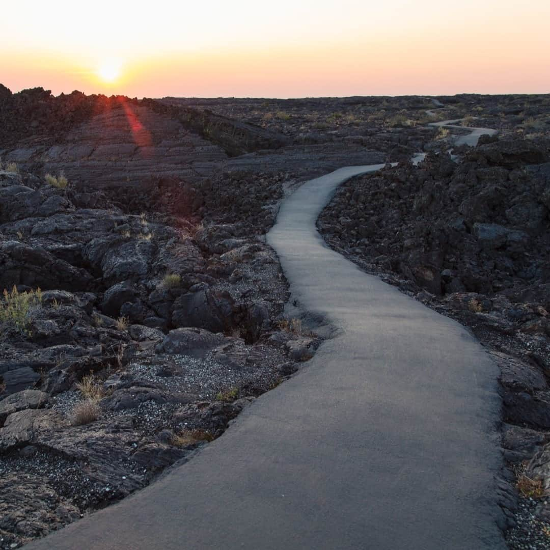 アメリカ内務省さんのインスタグラム写真 - (アメリカ内務省Instagram)「As an astronaut, how do you prepare for a moon walk? Head to Craters of the Moon NM in #Idaho of course! Since much of the moon's surface is covered by volcanic materials, it was important that Apollo 14 astronauts Alan Shepard, Edgar Mitchell, Joe Engle, and Eugene Cernan knew something about the lava they would encounter. Visiting the monument allowed the #astronauts to become educated observers who could describe the surface features they were exploring to geologists back on Earth. Photo of (@cratersofthemoon_NPS) by Jacob W. Frank, National Park Service. #usinterior」1月15日 10時00分 - usinterior