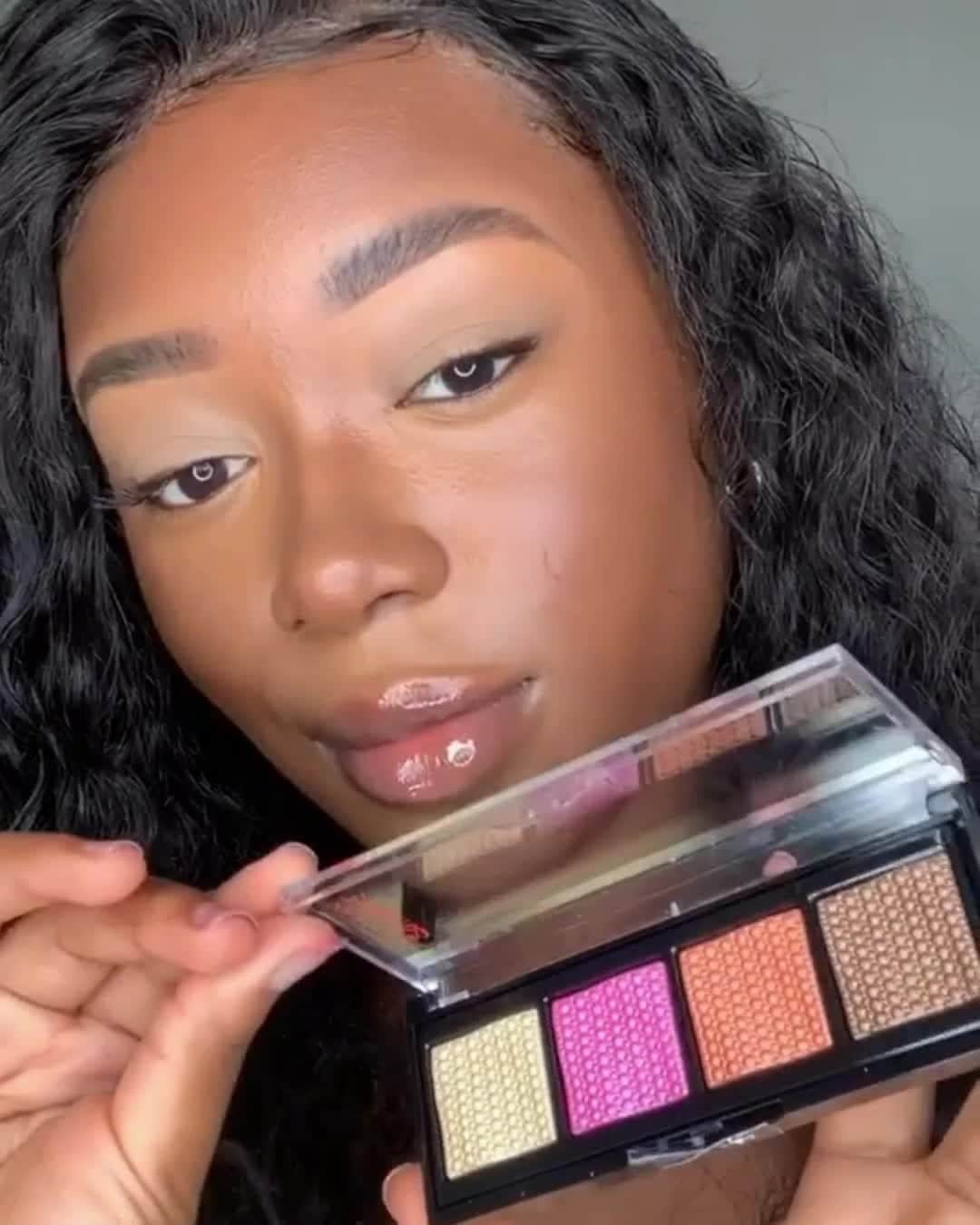 Revlonのインスタグラム