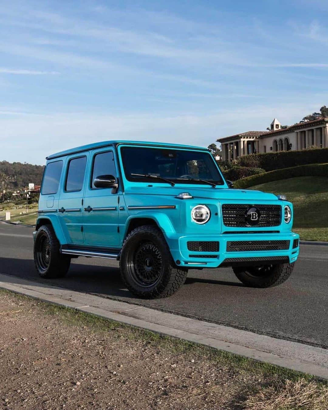 CARLiFESTYLEさんのインスタグラム写真 - (CARLiFESTYLEInstagram)「@inozetek Miami Blue Brabus G63 #carlifestyle HOT or NOT?」1月15日 9時03分 - carlifestyle