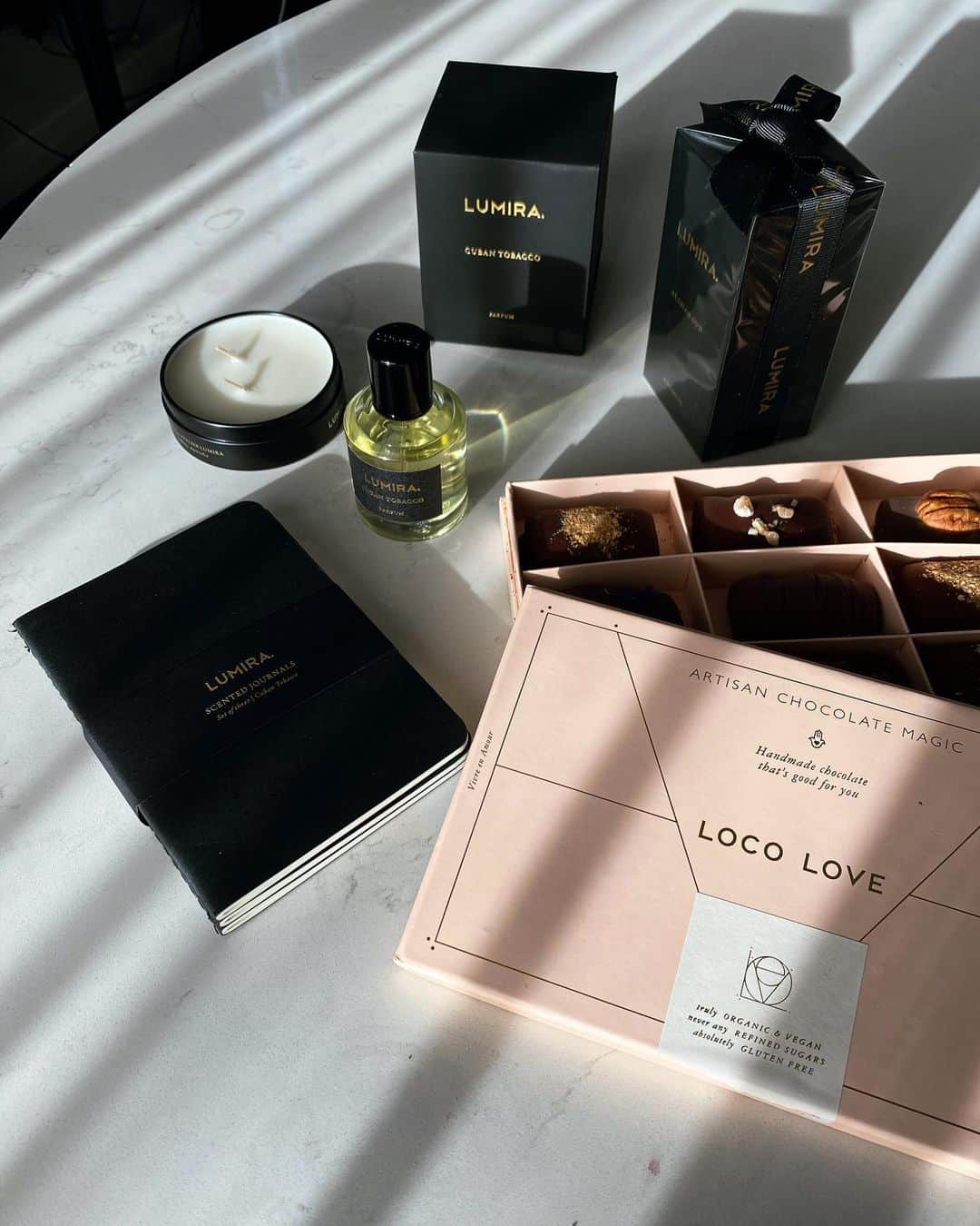 ニコール・トルンフィオさんのインスタグラム写真 - (ニコール・トルンフィオInstagram)「What do you need to keep your spirits high? 😍 #quarantine #essentials」1月15日 9時33分 - nictrunfio