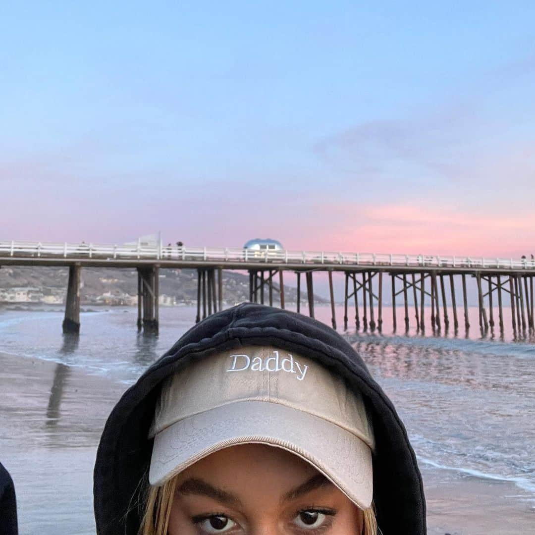 Nia Sioux Frazierさんのインスタグラム写真 - (Nia Sioux FrazierInstagram)「malibu sunsets>>>」1月15日 9時26分 - niasioux