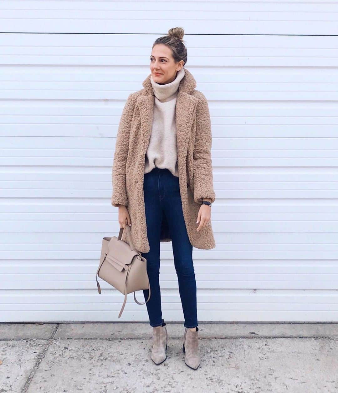 のインスタグラム：「Old look, still works.    http://liketk.it/35YAK #liketkit @liketoknow.it」