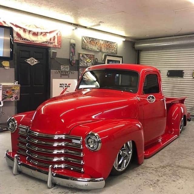 Classics Dailyさんのインスタグラム写真 - (Classics DailyInstagram)「#ClassicsFeature _____ Chevrolet 3100 Pick-Up _____ #classiccar #musclecar #americanmuscle #hotrod #protouring #prostreet #restomod #classicsdaily #streetrod #streetcar #customcar #hotrods #streetrods」1月15日 1時01分 - classicsdaily