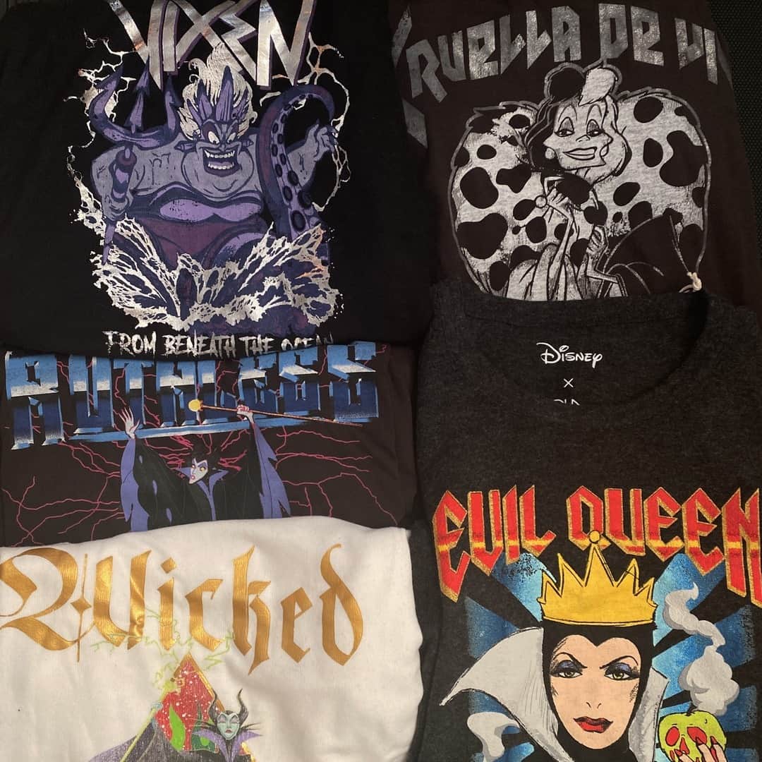 チェイサーのインスタグラム：「NEW DISNEY VILLAINS GRAPHICS🖤 we are so obsessed😍🌟 @disneystyle #chaserbrand #disneystyle #villainsdisney #disneyvillains #graphictee #graphictank #graphictop #newstyles」