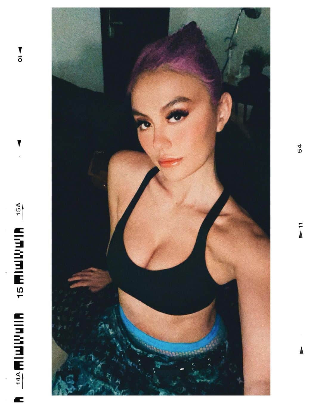 のインスタグラム：「👋🏼 purple.  #AGNEZMO」