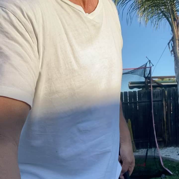 マシュー・ウルフのインスタグラム：「If you want hair like @georgegankasgolf you better get that spine around G! Just a little insight into what I’m working on!」