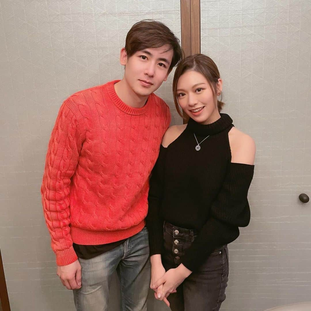 クリスタル・フォンさんのインスタグラム写真 - (クリスタル・フォンInstagram)「20210114 #starstruck🤩 #fangirling💓 January 14  Diary Day - the first valentine day in the new year The day we met will definitely be on the first page  🙈💖 Thank you @khunsta0624 for making my dream come true🙏🏻 #好開心呀😭 #同Joey一樣 #hashtag先敢寫中文 #驚佢睇得明 #2PM #牛奶皮膚王子 #中學時睇我們結婚了 #而家竟然可以合照😍 #明星追星 #夢想成真✌🏻」1月15日 2時51分 - crystalfyy