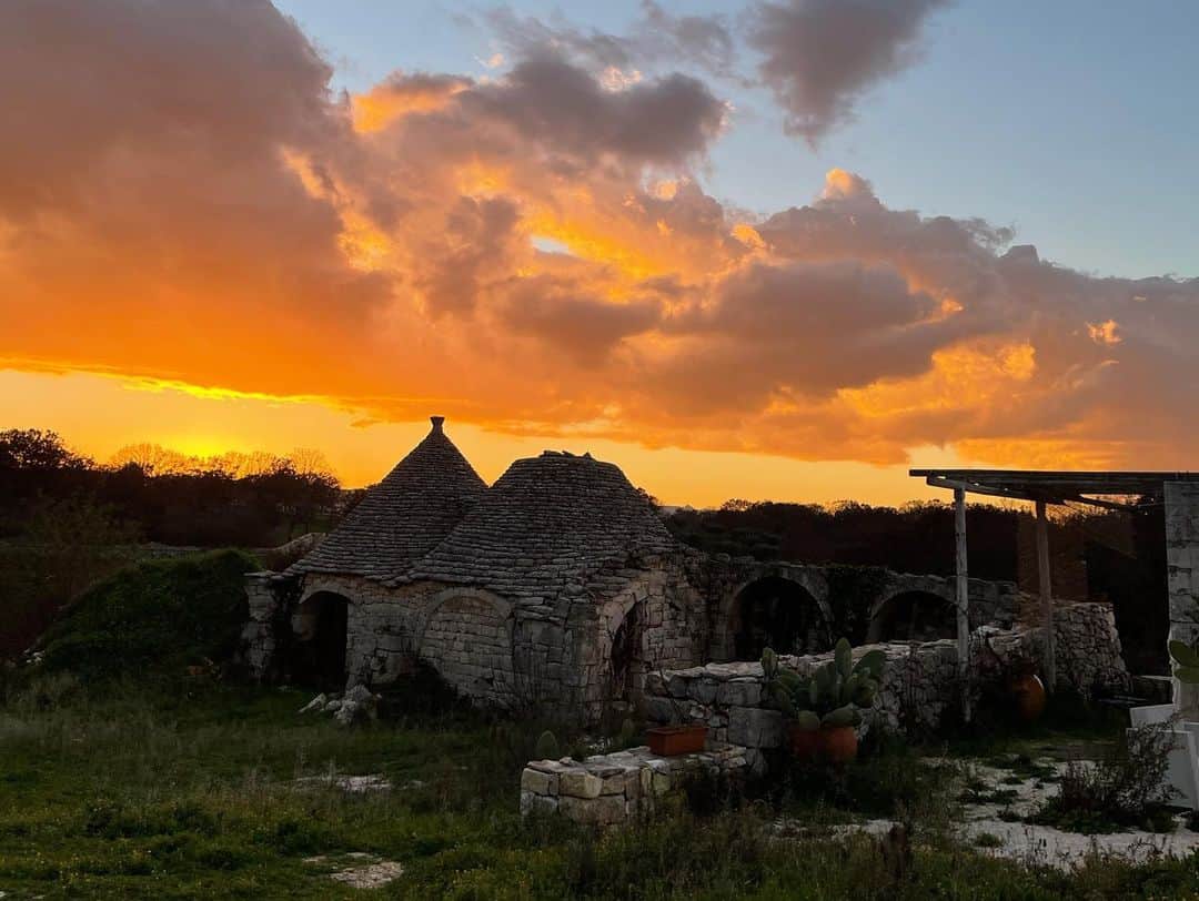 アンナ・デッロ・ルッソのインスタグラム：「Jan14th sunset 🌅 ❤️❤️❤️」