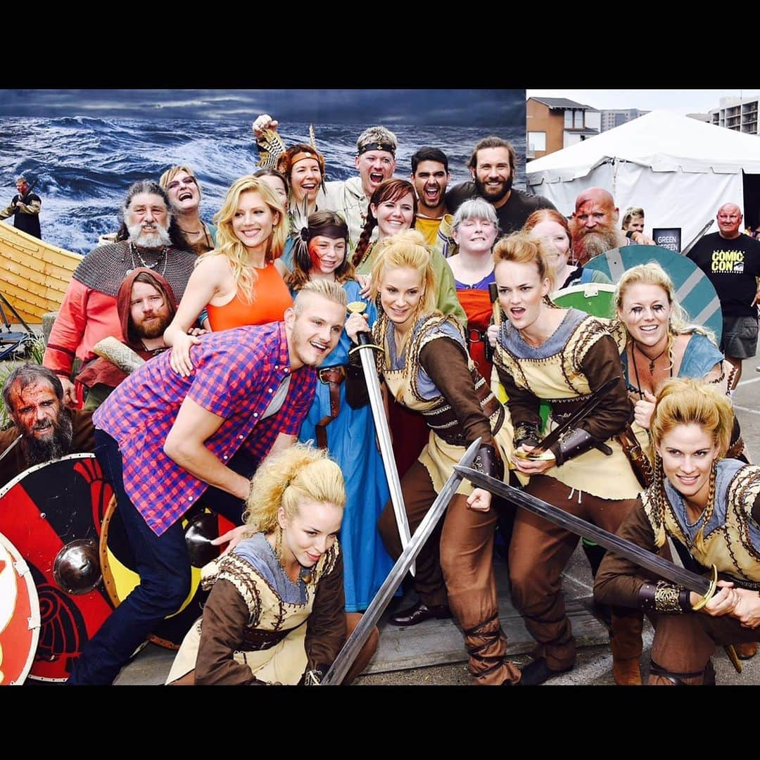 キャサリン・ウィニックのインスタグラム：「Oh, what a journey it has been! In honor of our Final season of Vikings, I’ll be sharing some of my favorite behind the scenes moments.  Thank you to all our amazing fans who have been there with us throughout the years, and now seeing us off to Valhalla. Love you all! 😘」