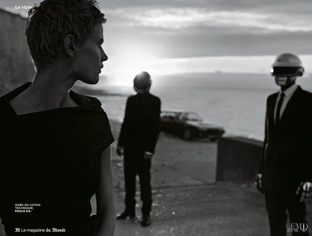 ポールカさんのインスタグラム写真 - (ポールカInstagram)「The #PauleKaPress   The timeless little black dress...   L’intemporelle petite robe noire...   📸 @therealpeterlindbergh @saskiadebrauw @m_magazine @florentine_pabst   #PauleKa #PeterLindbergh #SaskiadeBrauw #MleMonde #blackandwhitephotography」1月15日 3時48分 - paulekaofficiel