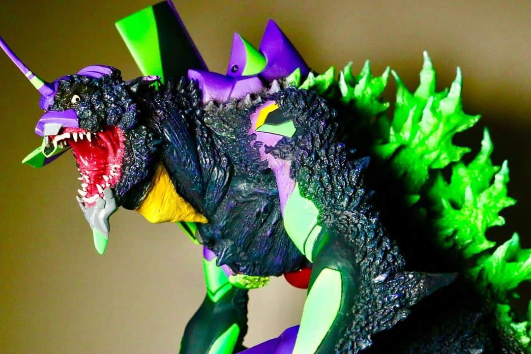 ぎわちん。さんのインスタグラム写真 - (ぎわちん。Instagram)「エヴァ初号機にゴジラ細胞を注入した結果… Evangelion Unit 01 “G”Awakening Form #ゴジラ #エヴァ #エヴァンゲリオン #ヱヴァンゲリヲン #godzilla #eva  #evangelion  #シンゴジラ #shingodzilla #庵野秀明  #フィギュア #Monster #ぎわちん」1月15日 4時14分 - giwa_chin