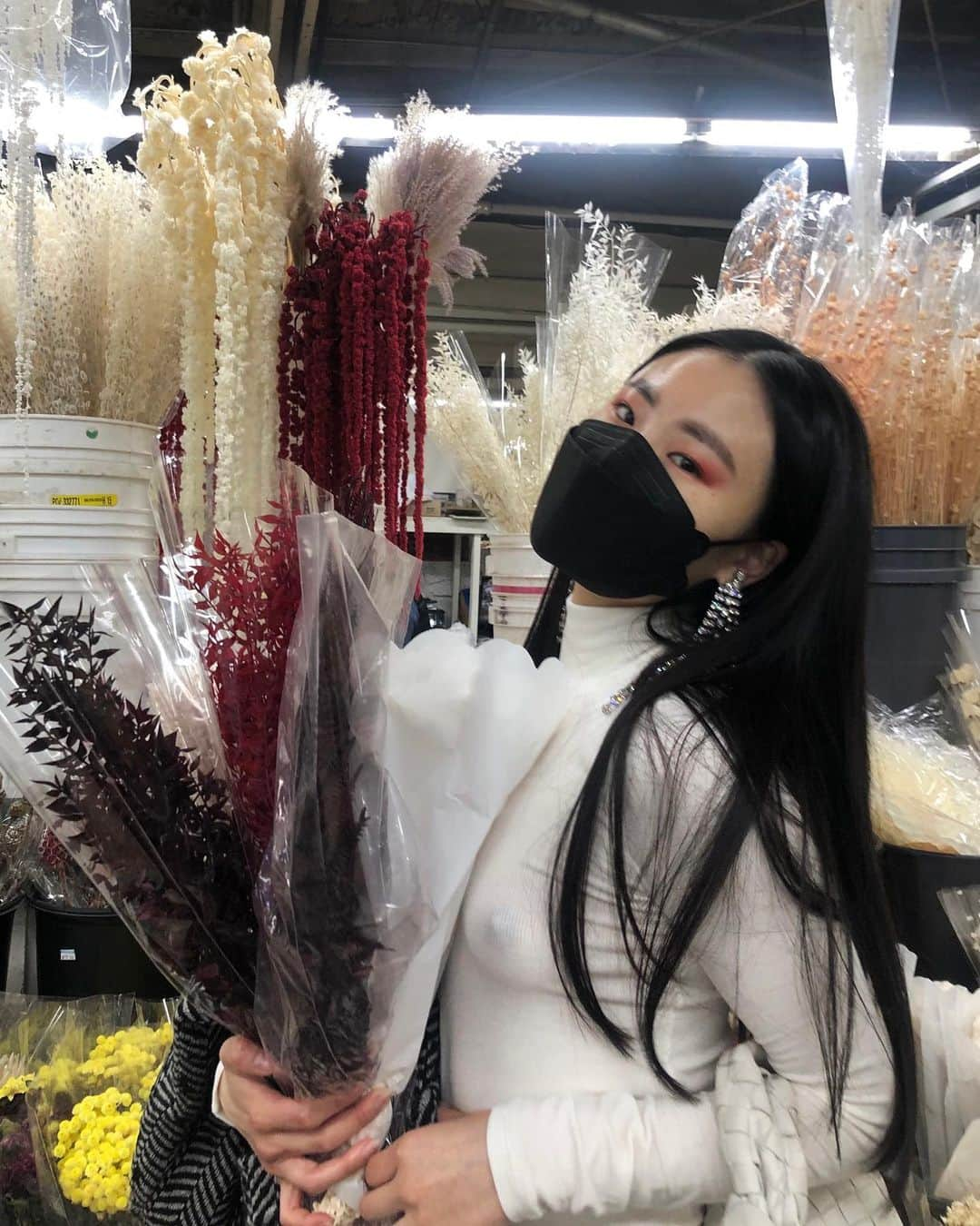 NATALIE LIAOさんのインスタグラム写真 - (NATALIE LIAOInstagram)「My new happy place #driedflorals #sustainablefloristry 🌾🌸🥀」1月15日 4時42分 - fongminliao