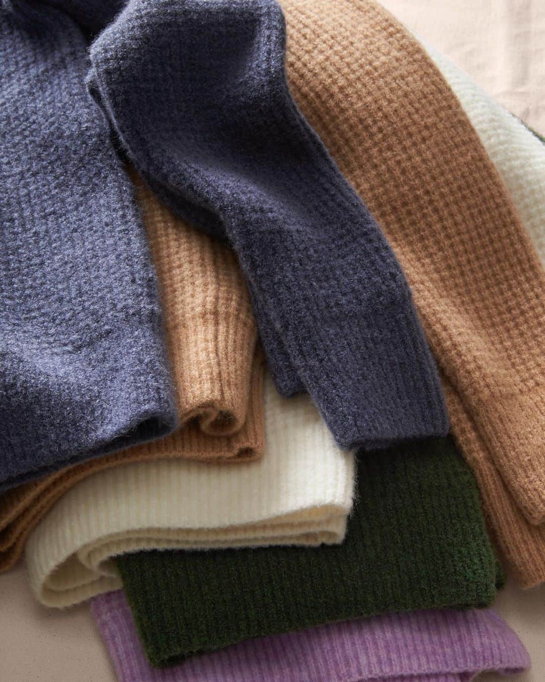 Banana Republic のインスタグラム：「Serving cozy in the morning with our Aire Waffle Knit Sweater. The question is, which color would you get?」
