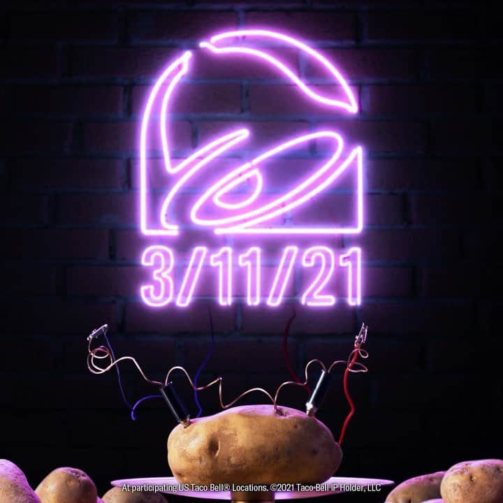 Taco Bellのインスタグラム：「The news is out – potatoes are officially BACK at Taco Bell on 3/11/21. 🥔Check our story for more details.」