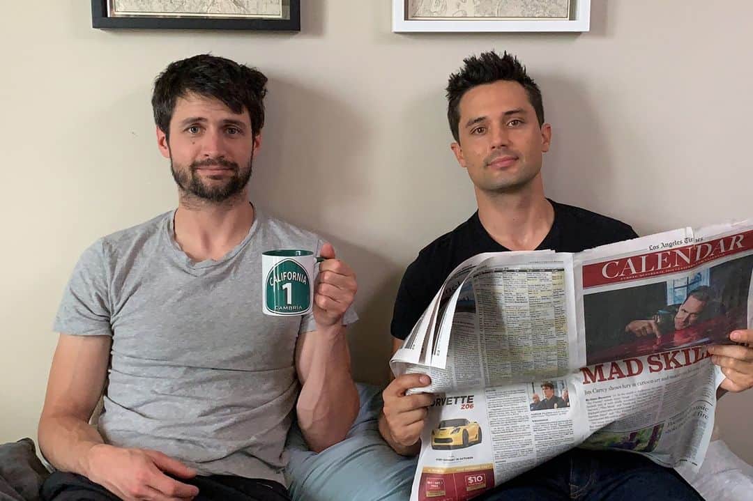 Hulu Home of Emmy-winningさんのインスタグラム写真 - (Hulu Home of Emmy-winningInstagram)「Calling all OTH fans! @JamesLafferty and @StephenColletti going live on our account today at 3pm PT to talk about their new series #EveryoneIsDoingGreat.」1月15日 5時22分 - hulu