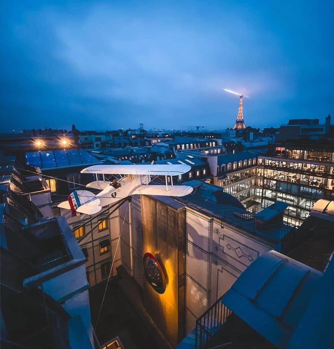 The Peninsula Hotelsさんのインスタグラム写真 - (The Peninsula HotelsInstagram)「Dreaming of Parisian nights. We hope to welcome you to @thepeninsulaparis oh-so-soon. 📷 @mikashu12 #penmoments⁣ ⁣ ⁣ ⁣ ⁣ ⁣ #peninsulahotels #luxuryexperience #fivestarhotel #paris #parishotel #paristravel #luxurytravel #thepeninsulaparis #peninsulaparis」1月15日 5時54分 - peninsulahotels