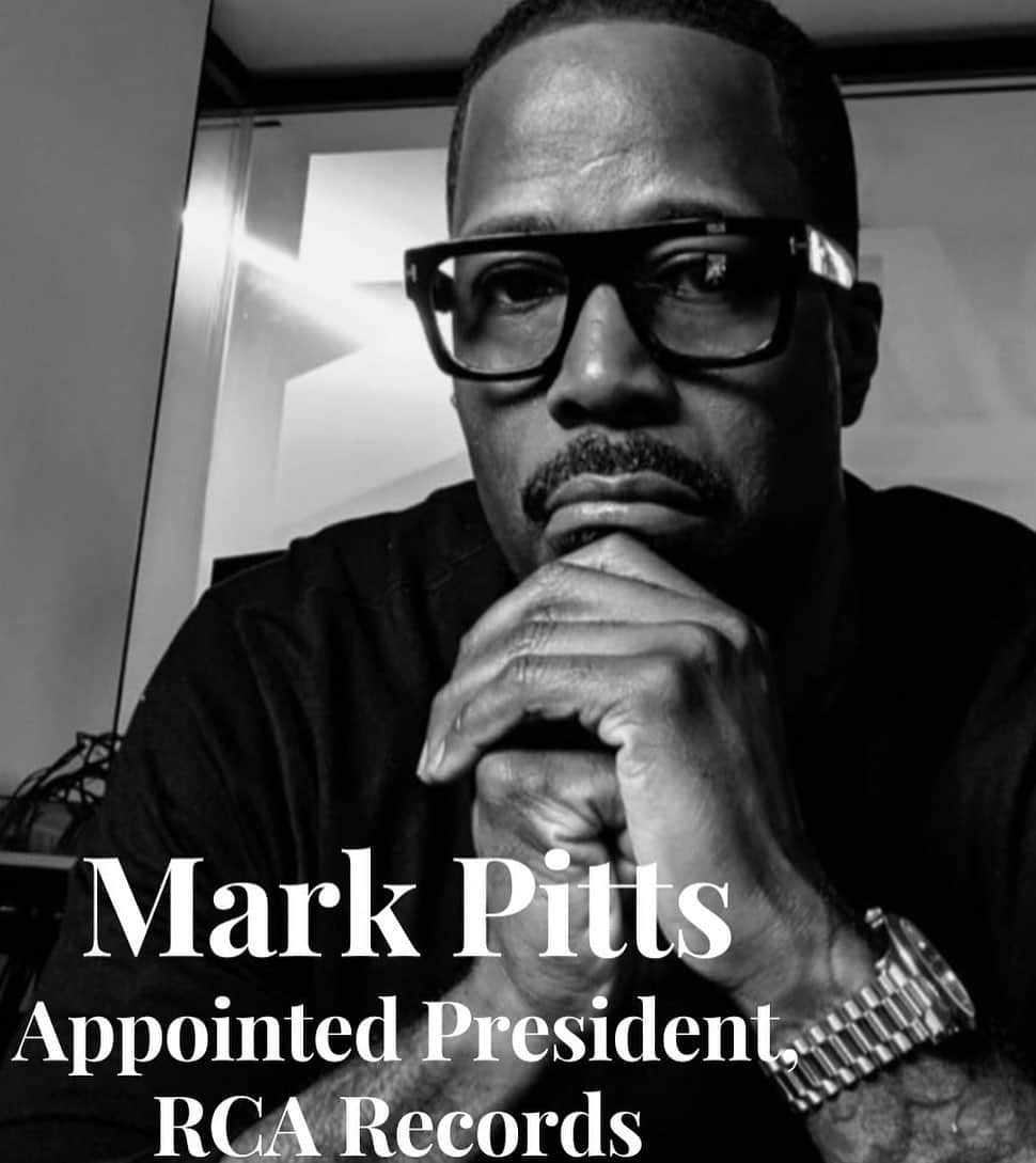 アッシャーのインスタグラム：「You deserve it GUCC!! @bystormpitts #MarkPitts NOT ONLY A CLIENT ... I’M THE PLAYER PRESIDENT!! So fuckin proud of you Big Bruh!! 🌹🌹🌹🌹🌹🌹🌹🌹」