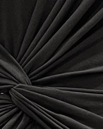 ホルストンのインスタグラム：「So much of how the ’70s look in the popular imagination, fashion-wise, is owing to Halston: loose yet clingy, flowing, unencumbered, ultrasuede-embracing and very much on the bias. “His clothes danced with you,” said his friend Liza Minnelli. This is our modern take on it...」