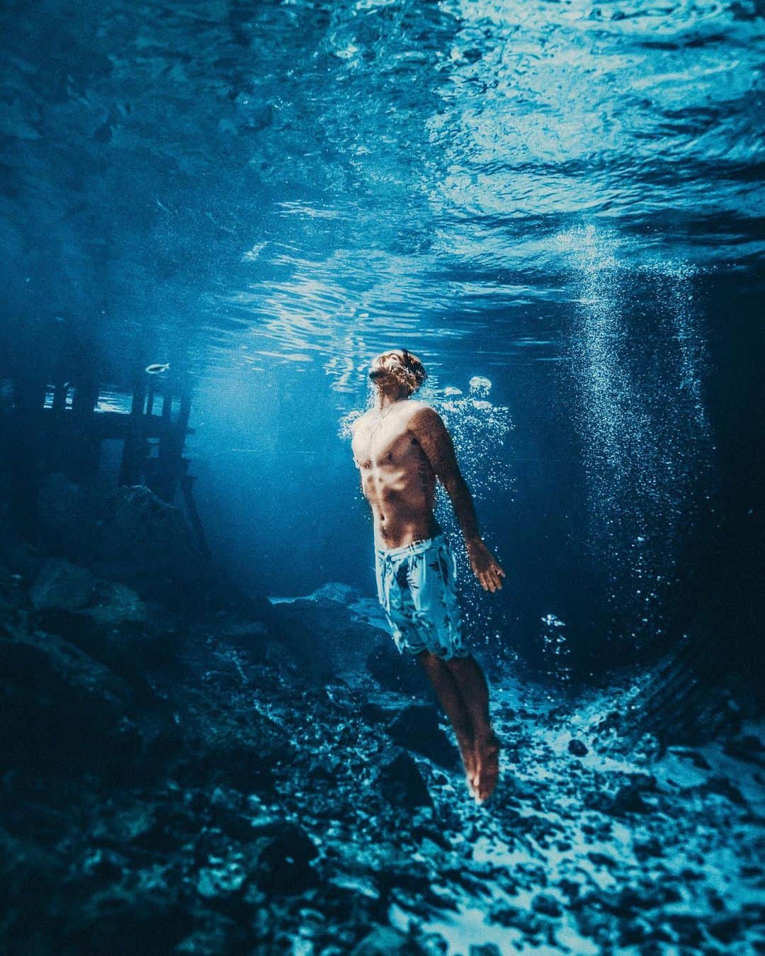 ガブリエル・メディーナのインスタグラム：「🌊🌊🌊🌊」