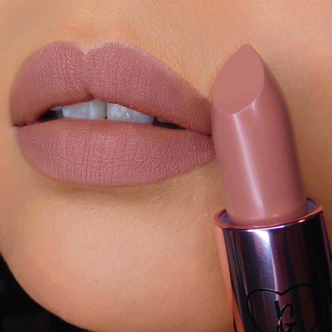 LiveGlamのインスタグラム：「You’re “Worthy” of a creamy, long-wearing deep pinky nude lippie in your collection 💋 Have you gotten your hands on our #LiveGlam Goal Getter Lippie Collection yet? 💄 Tap to shop! #LiveGlamFam  📷: @chassydimitra」