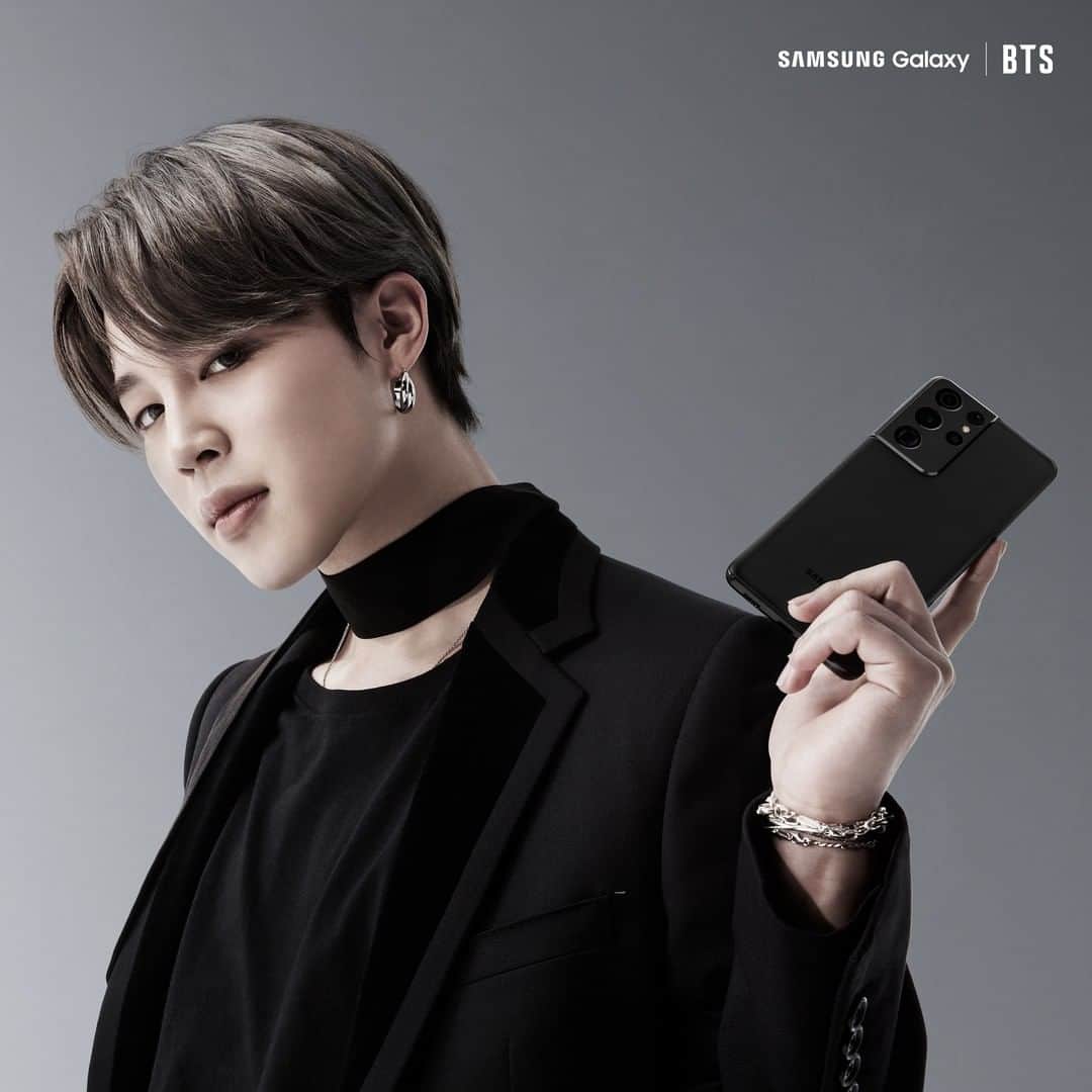 Samsung Mobileのインスタグラム：「📸: @bts.bighitofficial’s #Jimin radiates with the #GalaxyS21.  #GalaxyxBTS」