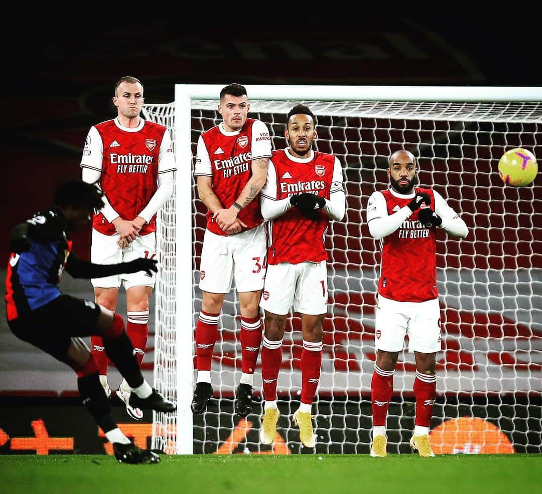 プレミアリーグさんのインスタグラム写真 - (プレミアリーグInstagram)「Standing strong 🚫」1月15日 7時15分 - premierleague