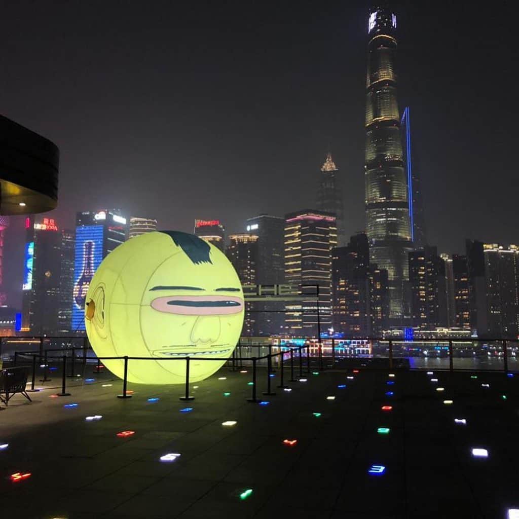 osgemeosのインスタグラム：「“You Are My Guest” at the Fosun foundation in Shanghai, China.  “You are my guest” is an exhibition that has been traveling through Asia and now arrives in Shanghai, with some news.  If you can go, the information is on the Foundation's website. Covid-19 safety protocol are in place.  www.fosunfoundation.com “You Are My Guest” na Fosun foundation, em Shangai na China. “You are my guest” é uma exposição que vem itinerando pela Ásia e agora chega a Shangai, com algumas novidades. Quem puder ir, as informações estão no site da Fundação. Os protocolos de segurança contra a Covid 19 estão sendo mantidos. www.fosunfoundation.com  @lehmannmaupin  #osgemeos」