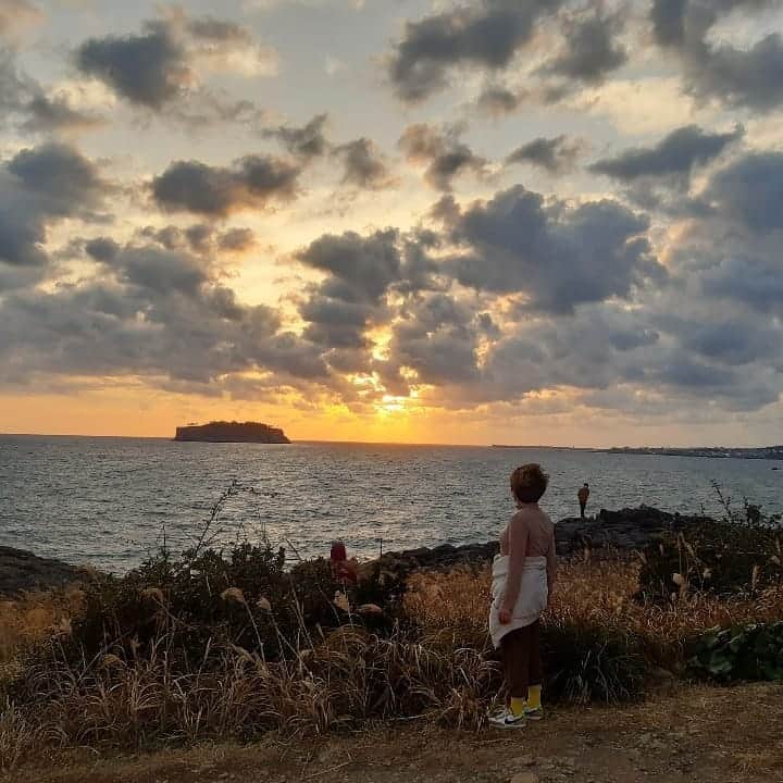 キム・ヒョンスクさんのインスタグラム写真 - (キム・ヒョンスクInstagram)「#제주#외돌개#잭슨포즈」1月15日 17時58分 - terrorgirl12