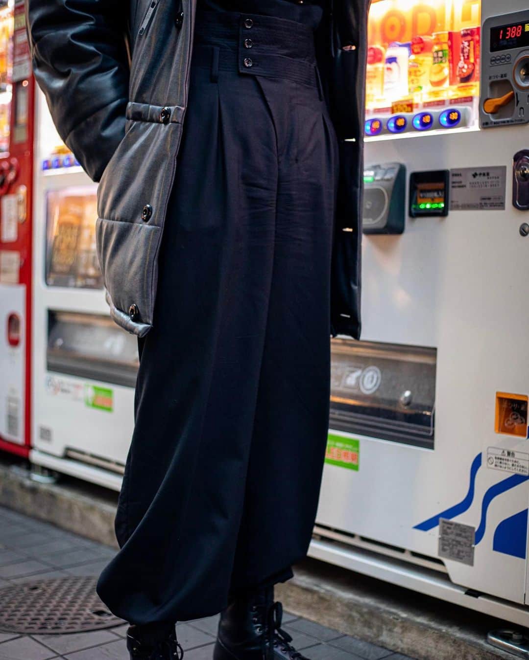 Fashionsnap.comさんのインスタグラム写真 - (Fashionsnap.comInstagram)「【スナップ】 Name: 龍君 Age: 23 Occupation: Model  Jacket #ISSEYMIYAKEMEN Shirt #HERONPRESTON Pants #Minus Shoes #PRADA Necklace #ANNDEMEULEMEESTER  Photo by @shouta_boy  #スナップ_fs #fashionsnap #fashionsnapwo_men #snap #ファッションスナップ #streetsnap #ストリートスナップ #japan #tokyo #fashion #streetstyle #streetwear #streetscene #ストリートファッション #style #コーディネート #tokyofashion」1月15日 18時25分 - fashionsnapcom