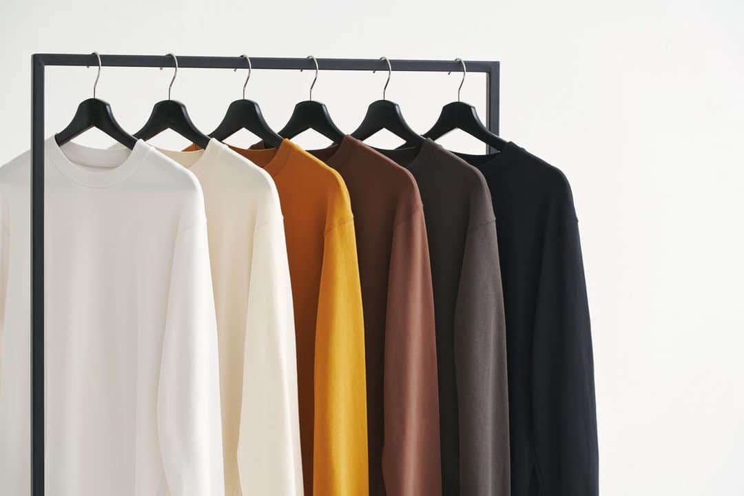 UNIQLO UKのインスタグラム：「Discover new possibilities with #UniqloHEATTECH」