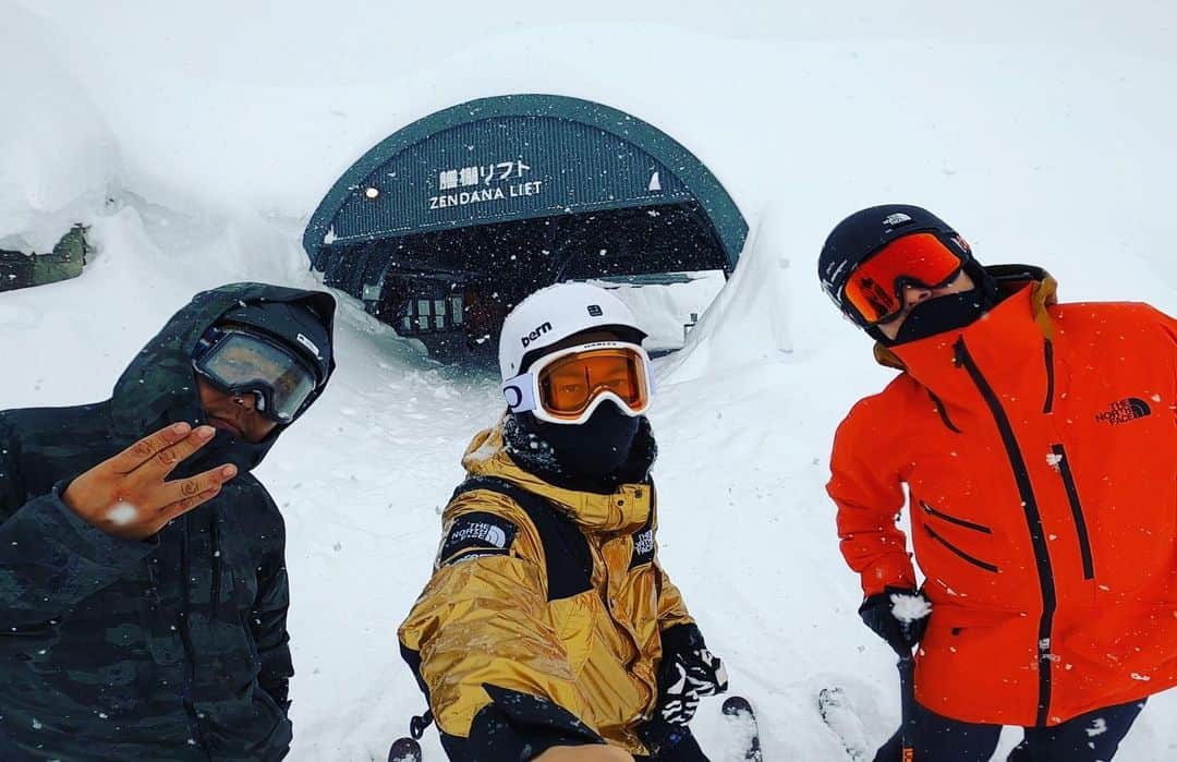 DJ HALのインスタグラム：「@lottearairesort 🎿 🎿 🎿」