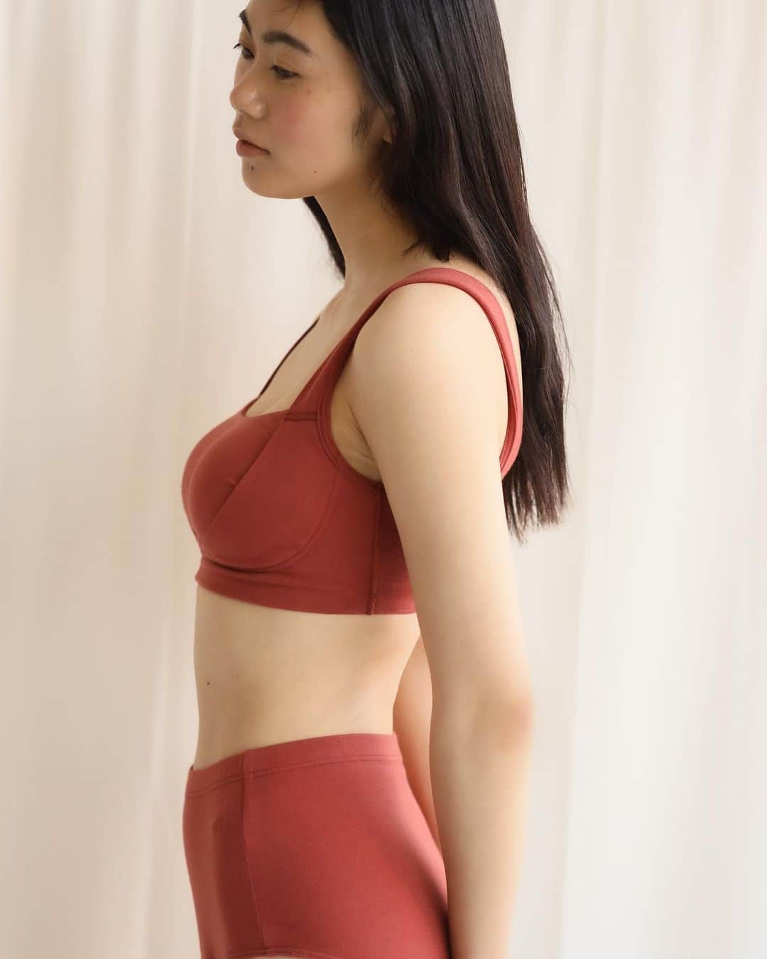 EMILY WEEKのインスタグラム