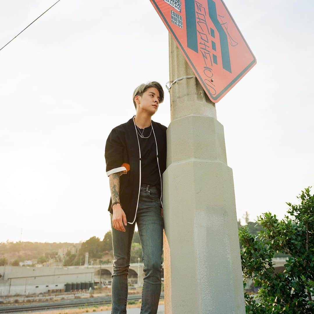 アンバー さんのインスタグラム写真 - (アンバー Instagram)「just some concrete jungle vibezz 🥴  📸: @weennnz」1月15日 10時44分 - amberliu