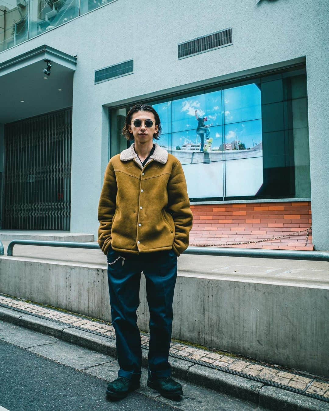 雄三 雨宮さんのインスタグラム写真 - (雄三 雨宮Instagram)「漢なStyle👌  ランチコート　@captainshelm_tokyo  パンツ @dickies  @costco  ブーツ @ronhermanstore  サングラス @ayame_id   #captainshelm #ランチコート #ランチジャケット #dickies  #コストコ #ayame  #oceantokyo #oceantokyoover #メンズヘア #メンズファッション #メンズパーマ #メンズ髪型 #メンズヘアカタログ #メンズモデル #雨宮雄三#雨スタ」1月15日 10時47分 - amezooon