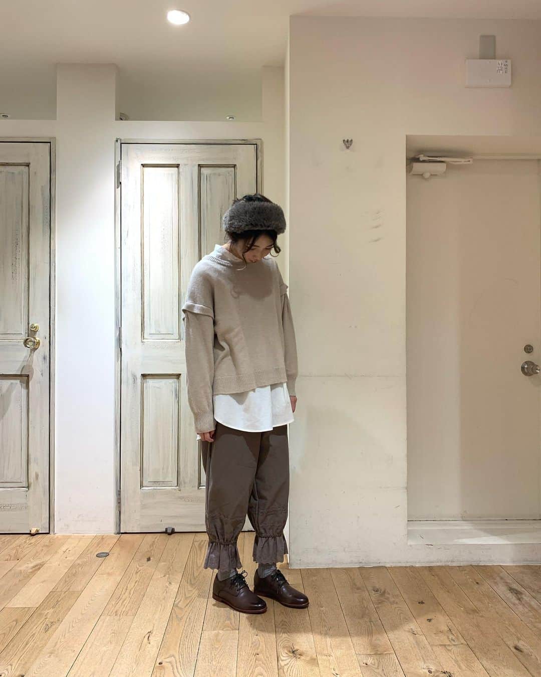 SM2olohuone LUMINE立川店さんのインスタグラム写真 - (SM2olohuone LUMINE立川店Instagram)「ルミネ・ザ・バーゲン開催中•*¨*•.¸¸♬︎  ⠀ 前の投稿でご紹介しました ニットをチェンジ‼︎  【 SamansaMos2 】 Knit ¥9.350(TSUHARU)beige blouse ¥5.500(No.1709681) pants ¥7.150 shoes ¥15.400(TSUHARU) すべて、tax incl. 他、スタッフ私物 身長:162㎝  ⠀  #2021#winter#correction#lumine#tachikawa#olohuone#fashion#samansamos2#tsuharu#girly#happy#fashion#life#staffsnap#love#me#冬#羊飼いの唄#🐑#ルミネ#リネン#ルミネ立川#サマンサモスモス#立川ルミネ#立川#ツハル#tsuharubysamansamos2 ⠀ ⠀⠀ ⠀ ⠀ ⠀⠀ ⠀ ⠀⠀」1月15日 11時55分 - sm2olohuone_lumine