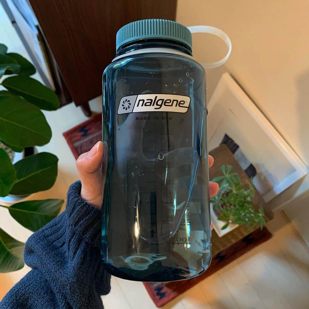 のインスタグラム：「1ℓ🥵💦」