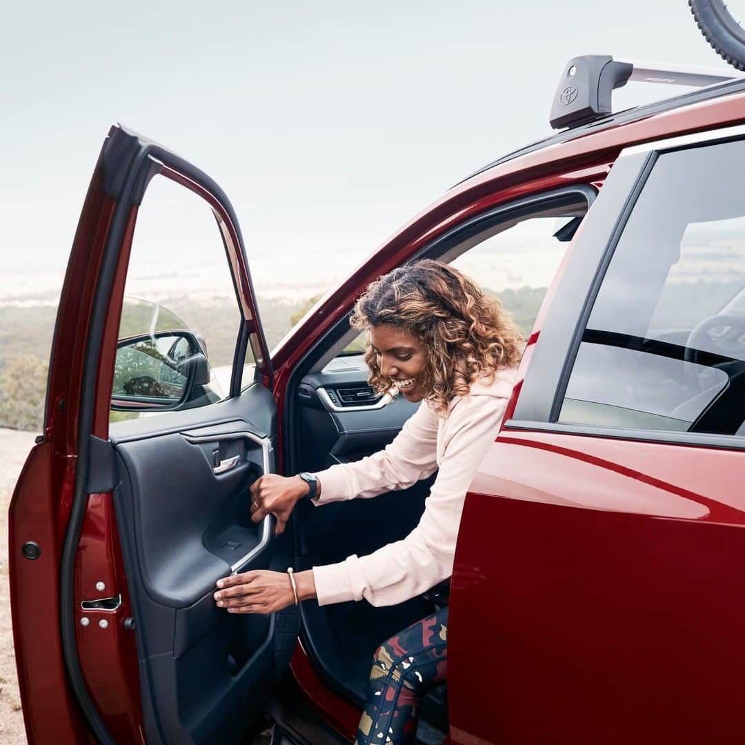 Toyota Australiaさんのインスタグラム写真 - (Toyota AustraliaInstagram)「Let our Toyota Genuine Accessories help inject a bit of adventure into your weekends, no matter what your hobby is #ToyotaGenuineAccessories #ToyotaRAV4」1月15日 12時23分 - toyota_aus