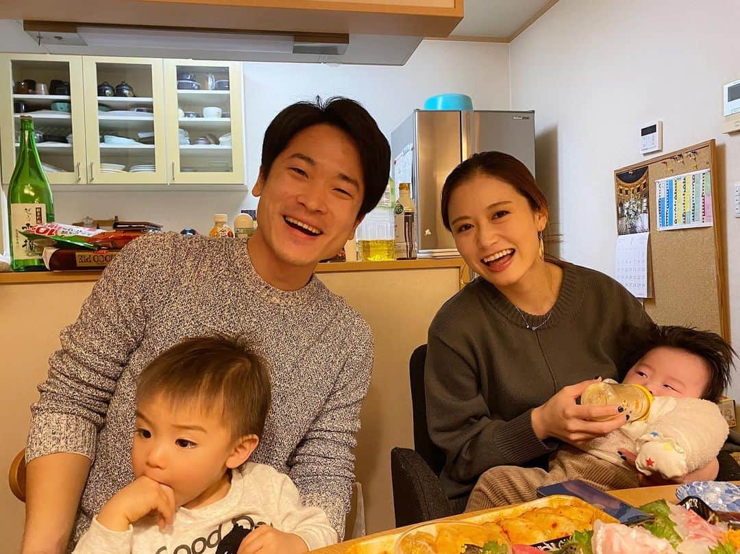 Momoeのインスタグラム：「#happy #家事 #育児 #family #家族 #boy #smile #男の子 #息子 #code #love #lucky #kids #子供 #thankyou #宝物 #ベビー #fashion #follow #心 #縁 #パパ #ママ #家族写真 #男の子ママ」