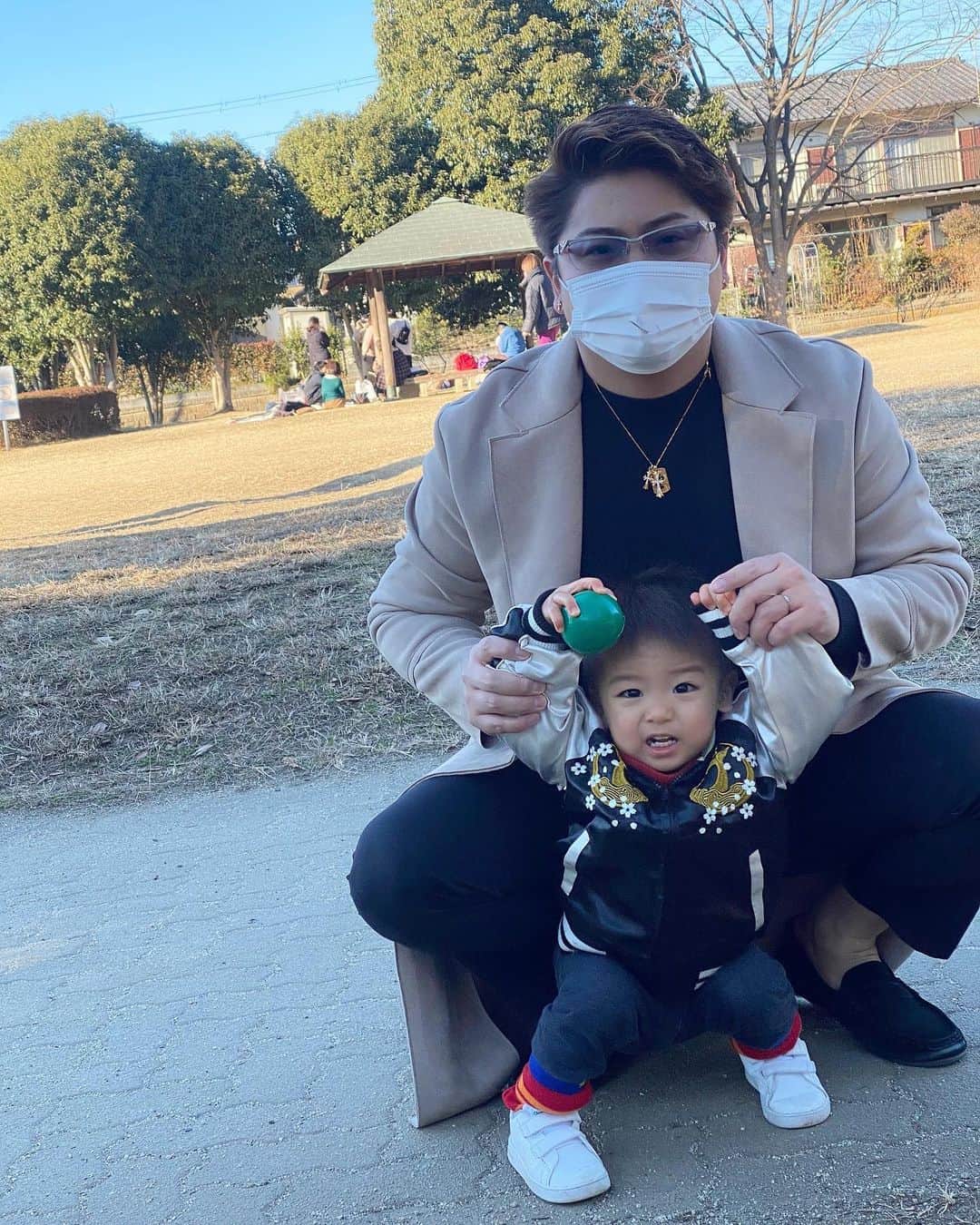 Momoeのインスタグラム：「#happy #家事 #育児 #family #家族 #boy #smile #男の子 #息子 #code #love #lucky #kids #子供 #thankyou #宝物 #ベビー #fashion #follow #心 #縁 #パパ #ママ #家族写真 #男の子ママ」