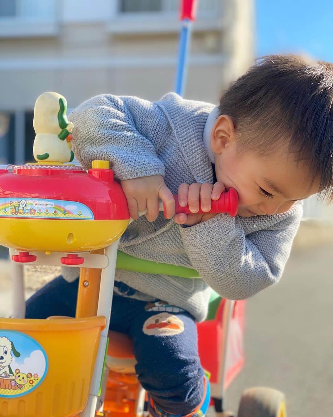 Momoeのインスタグラム：「#happy #家事 #育児 #family #家族 #boy #smile #男の子 #息子 #code #love #lucky #kids #子供 #thankyou #宝物 #ベビー #fashion #follow #心 #縁 #パパ #ママ #家族写真 #男の子ママ」