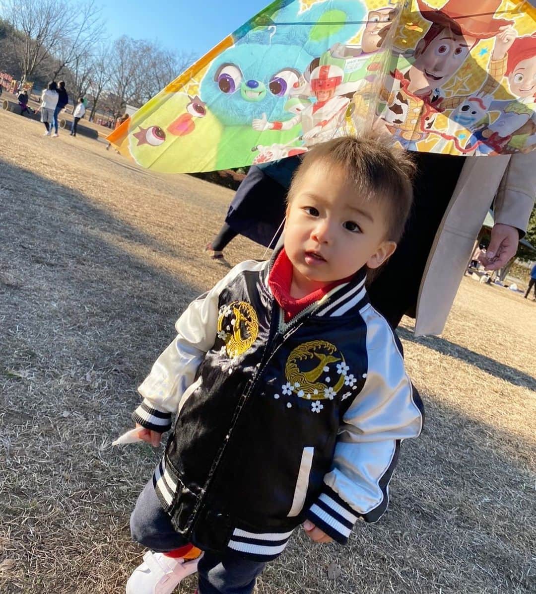 Momoeのインスタグラム：「#happy #家事 #育児 #family #家族 #boy #smile #男の子 #息子 #code #love #lucky #kids #子供 #thankyou #宝物 #ベビー #fashion #follow #心 #縁 #パパ #ママ #家族写真 #男の子ママ」